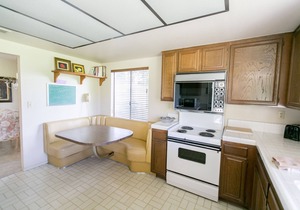 Great Location with View, Walk To Restaurants & Omni Resort.