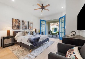 H90 Single Story Townhome Near Beautiful Fountain Condo