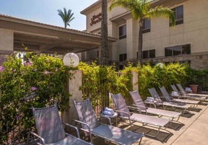 Hampton Inn & Suites Ontario
