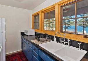 Happy Lake Cottage by Destination Big Bear : Rare Vintage Lakefront with Serene Lake Views and Rustic Charm!