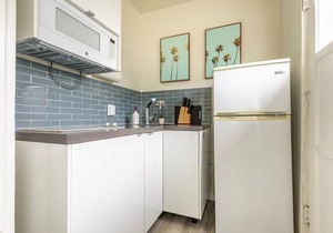Hermosa Beach 1BR Apt: Steps to Pier & Dining