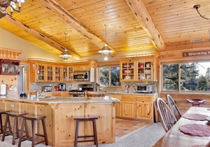 Hillside Haven- Lakeview Log Cabin- Pool Table-