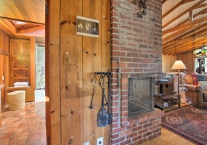 Hillside Home w/ Deck & Views of Tomales Bay!
