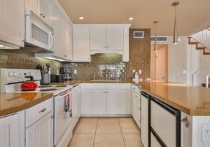 Ideal Condo by El Paseo | Pool & Tennis Access | Modern Amenities & Proximity to Shopping