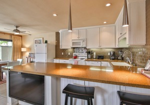 Ideal Condo by El Paseo | Pool & Tennis Access | Modern Amenities & Proximity to Shopping