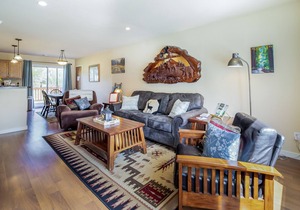 Ideal Family Retreat Near the Coast & State Parks with Gas Grill, Deck, & WiFi