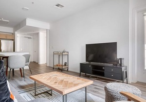Ideal Hollywood 1BR w/Gym, Pool & Spa, nr. Sunset Blvd, by Blueground