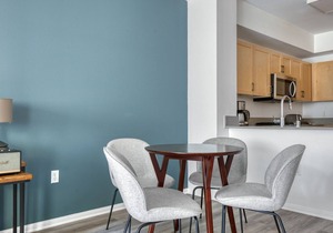 Ideal Hollywood 1BR w/Gym, Pool & Spa, nr. Sunset Blvd, by Blueground