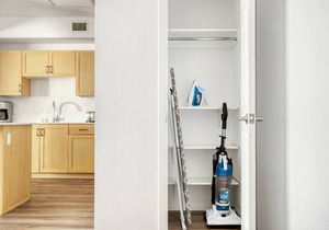 Ideal Hollywood 2BR w/Gym, Pool & Spa, nr. Sunset Blvd, by Blueground