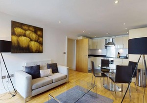 Indescon court by Interhome