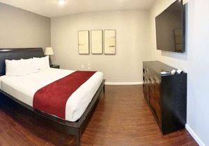 Just What You Were Looking For! Free Parking, Close to Hermosa Beach Pier