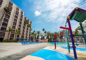 Knott's Berry Farm Hotel