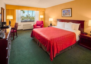 Knott's Berry Farm Hotel