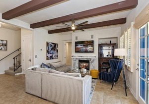 L44 Luxurious 2 Story Townhome - Newly Remodeled! condo