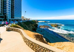 La Jolla Village Oceanfront Homes