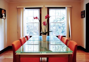 Larchmont Village Hollywood walk to paramount studios Designer stylish spacious