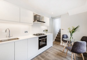 LARGE BOUTIQUE STUDIO/1-BED IN CHINATOWN