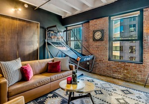 Large King Luxury Suite *DTLA*