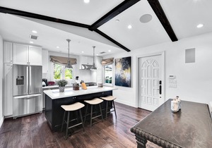 Location, Location, Location! Located In The Heart Of Beverly Hills