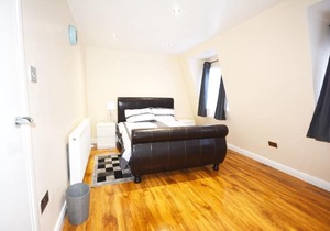 London Modern 4 bedroom Flat