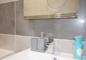 London Modern 4 bedroom Flat