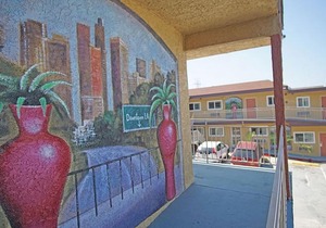 Los Angeles Inn & Suites - Lax