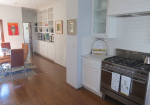 Lovely Apartment Steps From The Beach.