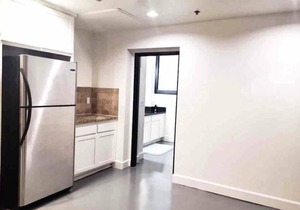 Lovely DT Los Angeles private bedroom In loft.