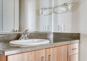 Lovely North Hollywood 2BR w/ Gym & Pool, near TJ & shops, by Blueground