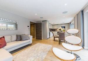 Lux St James Apartment Terrace Central London FREE WIFI - by City Stay London