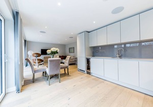 Lux St James Apartment Terrace Central London FREE WIFI - by City Stay London