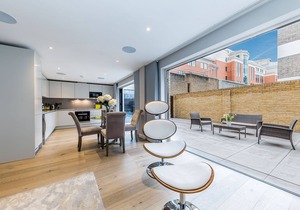 Lux St James Apartment Terrace Central London FREE WIFI - by City Stay London