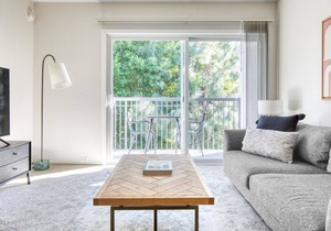 Lux Toluca Hills 1BR w/ Pool & Gym, walk to Olive Ave bars, by Blueground
