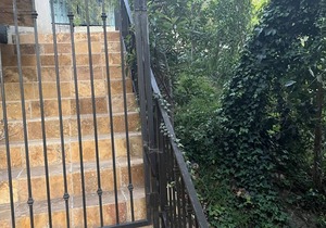 Luxe 2800 sq ft. guest house w/office on a private Beverly Hills Estate