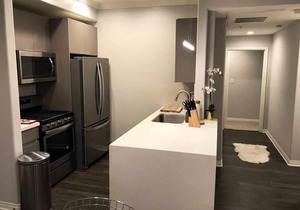 Luxurious and Modern 2bed/2bath Apt near The Grove