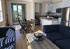 Luxury 2BR Apt in Irvine's Spectrum Center: Free Parking/Pool/Gym/Large Balcony