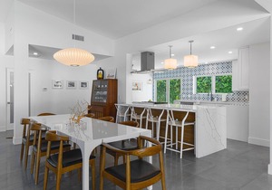Luxury Mid-Mod in Twin Palms, Large Salt Water Pool & Spa, Pool Table, Location!