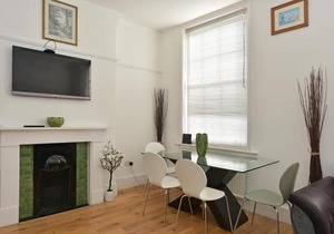 Luxury Riverside 2 bedroom Apartment