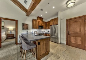 Luxury Two Bedroom Residence steps from Heavenly Village Book 7 Nights for 10% Off by RedAwning