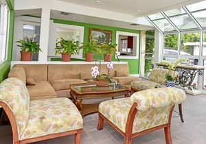 Malibu Country Inn