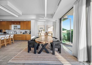 Malibu Sand Carbon Beach by Stay Awhile Villas