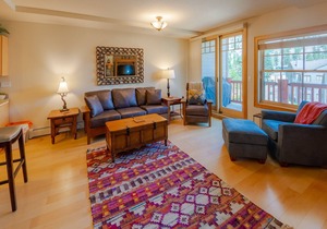 Meadow Stone Lodge Luxury Condo #304