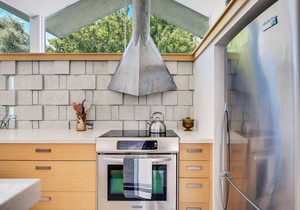 Mid-Century Modern Gem in Iconic Barry Berkus Community – Park Imperial South