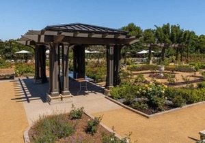 Minutes Away from Torrance Beach and Hermosa Beach! FREE On-site Parking!