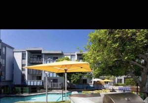Modern condo with pool ,near Hollywood,DTLA, melrose