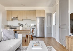 Modern Culver City 1BR w/Gym & Roof Lounge, Walkable Area, by Blueground