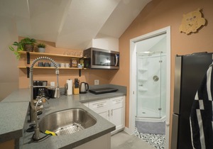 Modern Private Unit - Mins away from Everything in Pasadena!