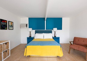 Monkey Tree Hotel 6 by AvantStay | Stylish Hotel in Palm Springs w/Pool!