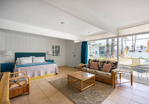 Monkey Tree Hotel 8 by AvantStay | Stylish Hotel in Palm Springs w/Pool!