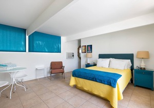 Monkey Tree Hotel 12 by AvantStay | Stylish Hotel in Palm Springs w/Pool!